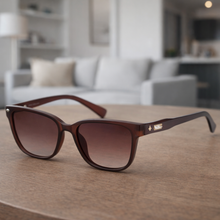 Cargar imagen en el visor de la galería, Gafas Polarizadas Adler UV400 – Protección Total, Visión Nítida y Sin Reflejos Ref. 831 Café