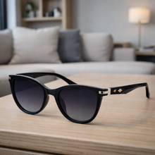 Cargar imagen en el visor de la galería, Gafas Polarizadas Adler UV400 – Protección Total, Visión Nítida y Sin Reflejos Ref. 832 Negro