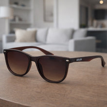 Cargar imagen en el visor de la galería, Gafas Polarizadas Adler UV400 – Protección Total, Visión Nítida y Sin Reflejos Ref. 840 Café