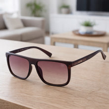 Cargar imagen en el visor de la galería, Gafas Polarizadas Adler UV400 – Protección Total, Visión Nítida y Sin Reflejos Ref. 845 Café