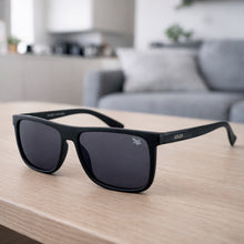 Cargar imagen en el visor de la galería, Gafas Polarizadas Adler UV400 – Protección Total, Visión Nítida y Sin Reflejos Ref. 845 Negro