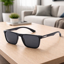 Cargar imagen en el visor de la galería, Gafas Polarizadas Adler UV400 – Protección Total, Visión Nítida y Sin Reflejos Ref. 846 Gris
