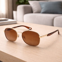 Cargar imagen en el visor de la galería, Gafas Polarizadas Adler UV400 – Protección Total, Visión Nítida y Sin Reflejos Ref. 848 Café Dorado