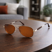 Cargar imagen en el visor de la galería, Gafas Polarizadas Adler UV400 – Protección Total, Visión Nítida y Sin Reflejos Ref. 849 Café Dorado