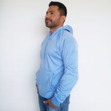 Cargar imagen en el visor de la galería, Buzo unisex con capucha en algodón Azul Celeste – Remate única unidad Talla M