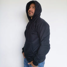Cargar imagen en el visor de la galería, Buzo unisex con capucha en algodón Negro – Remate únicas unidades