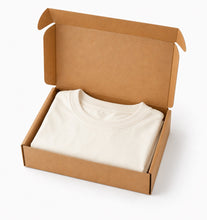 Cargar imagen en el visor de la galería, Camiseta Básica Hombre en Algodón Suave | Cómoda, Fresca y de Alta Calidad. Blanco Marfil