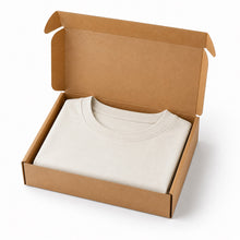 Cargar imagen en el visor de la galería, Camiseta Oversize Unicolor en Tela Burda 240g – Suave, Cómoda y Moderna. Caqui