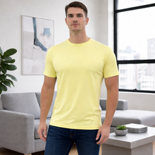 Cargar imagen en el visor de la galería, Camiseta Unicolor Premium en Poliéster Extrasuave – Ajuste Cómodo y Estilo Moderno. Amarillo