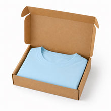 Cargar imagen en el visor de la galería, Camiseta Unicolor Premium en Poliéster Extrasuave – Ajuste Cómodo y Estilo Moderno. Azul Celeste