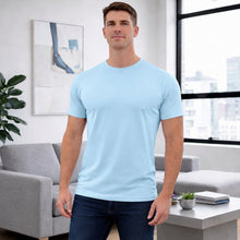 Cargar imagen en el visor de la galería, Camiseta Unicolor Premium en Poliéster Extrasuave – Ajuste Cómodo y Estilo Moderno. Azul Celeste