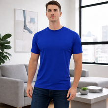 Cargar imagen en el visor de la galería, Camiseta Unicolor Premium en Poliéster Extrasuave – Ajuste Cómodo y Estilo Moderno. Azul Rey
