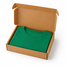 Cargar imagen en el visor de la galería, Camiseta Unicolor Premium en Poliéster Extrasuave – Ajuste Cómodo y Estilo Moderno. Verde Cali