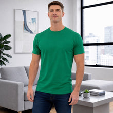 Cargar imagen en el visor de la galería, Camiseta Unicolor Premium en Poliéster Extrasuave – Ajuste Cómodo y Estilo Moderno. Verde Cali