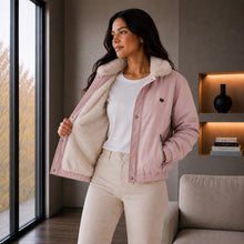 Cargar imagen en el visor de la galería, Chaqueta Corta para Mujer con Interior Ovejero Sintético y Capucha | Referencia Diamante. Moraleche