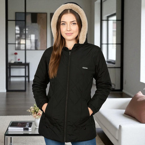 Chaqueta Impermeable para Mujer con capucha: Estilo y Seguridad en un Solo Diseño. Adhara
