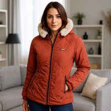 Cargar imagen en el visor de la galería, Chaqueta Impermeable para Mujer con capucha: Estilo y Seguridad en un Solo Diseño. Adhara Terracota