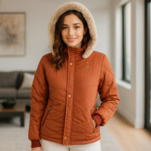 Cargar imagen en el visor de la galería, Chaqueta Impermeable para Mujer con capucha. Wendy Terracota