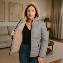 Cargar imagen en el visor de la galería, Chaqueta Impermeable para Mujer con capucha: Estilo y Seguridad en un Solo Diseño. Zara Gris
