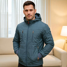 Cargar imagen en el visor de la galería, Chaqueta Impermeable para Hombre con Capucha Removible Kanu Color Verde Botella