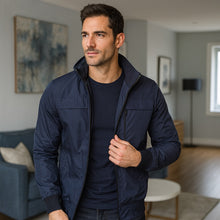 Cargar imagen en el visor de la galería, Chaqueta Impermeable para Hombre con Capucha Removible Bora Color Azul Oscuro