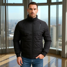 Cargar imagen en el visor de la galería, Chaqueta Impermeable para Hombre con Capucha Removible Raner Color Negro