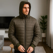 Cargar imagen en el visor de la galería, Chaqueta Impermeable para Hombre con Capucha Removible Santino Color Verde