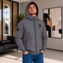 Cargar imagen en el visor de la galería, Chaqueta de Hombre en Super Nylon con Interior Ovejero y Capucha Removible | Referencia Aries. Gris Oscuro