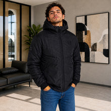 Cargar imagen en el visor de la galería, Chaqueta de Hombre en Super Nylon con Interior Ovejero y Capucha Removible | Referencia Aries. Negro