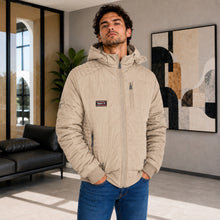 Cargar imagen en el visor de la galería, Chaqueta de Hombre en Super Nylon con Interior Ovejero y Capucha Removible | Referencia Orion Kap. Beige