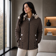 Cargar imagen en el visor de la galería, Chaqueta Doble Faz Semilarga para Mujer con Capucha y Pelo Largo | Referencia Estrella. Chocolate