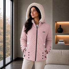 Cargar imagen en el visor de la galería, Chaqueta Doble Faz Semilarga para Mujer con Capucha y Pelo Largo | Referencia Estrella. Moraleche