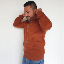 Cargar imagen en el visor de la galería, Buzo Chaqueta unisex con capucha y cremallera en algodón – Remate única unidad Talla S