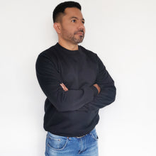 Cargar imagen en el visor de la galería, Buzo unisex cuello redondo en algodón – Remate única unidad Talla S
